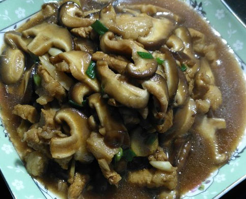 香菇炒肉片